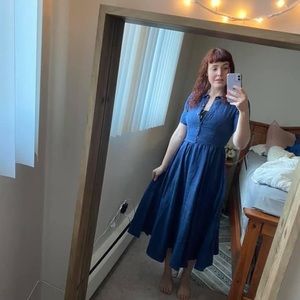 Denim classic linen Son de Flor dress.